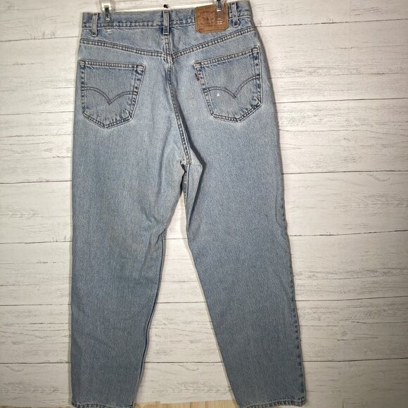 Vintage Levis 550 Relaxed Fit Tapered Leg Jeans - Picture 2 of 8